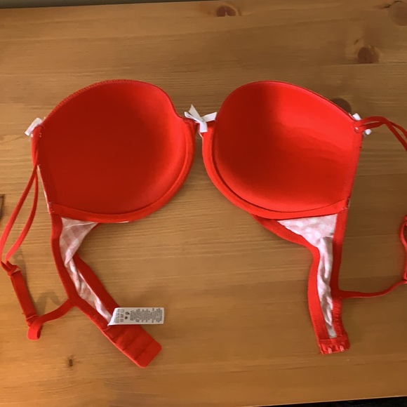 Red Gingham Patterned Bra - Picture 2 of 3